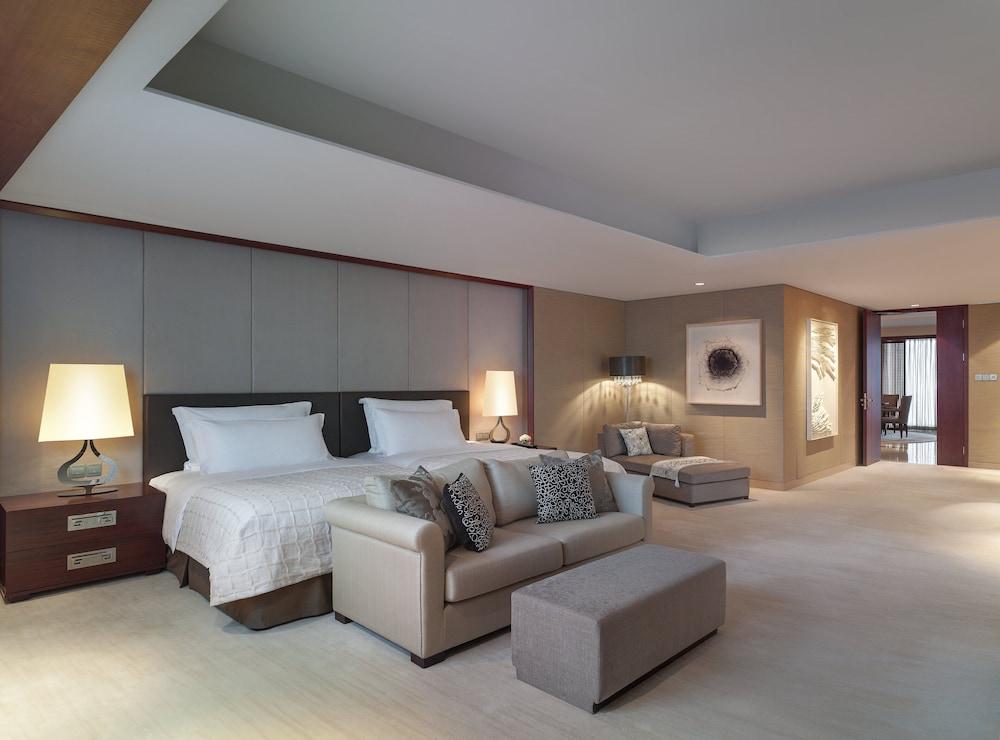 New World Wuhan Hotel Esterno foto