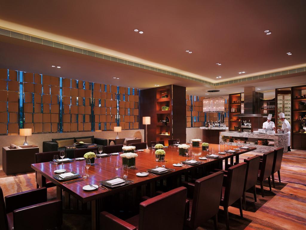 New World Wuhan Hotel Esterno foto