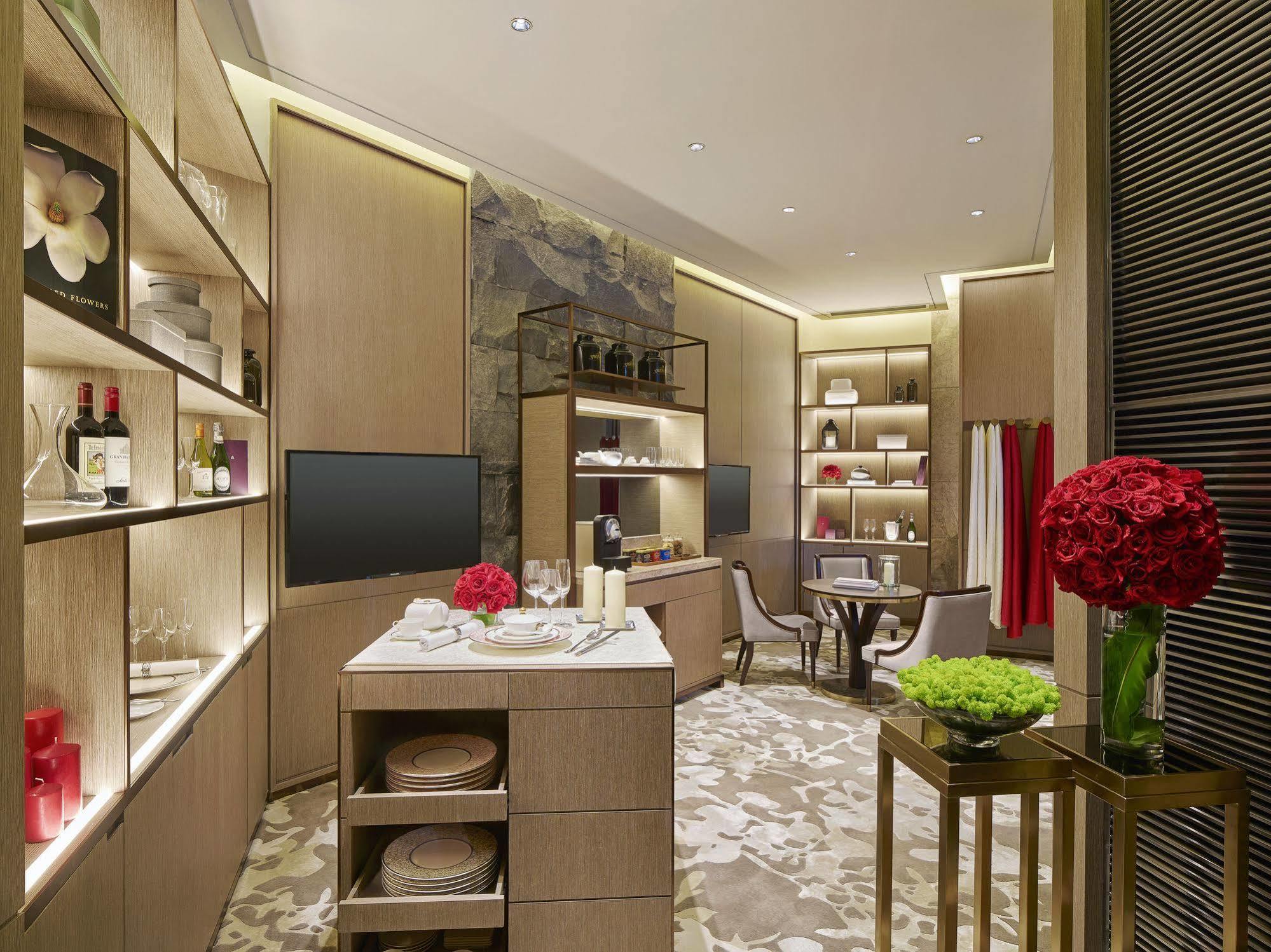 New World Wuhan Hotel Esterno foto