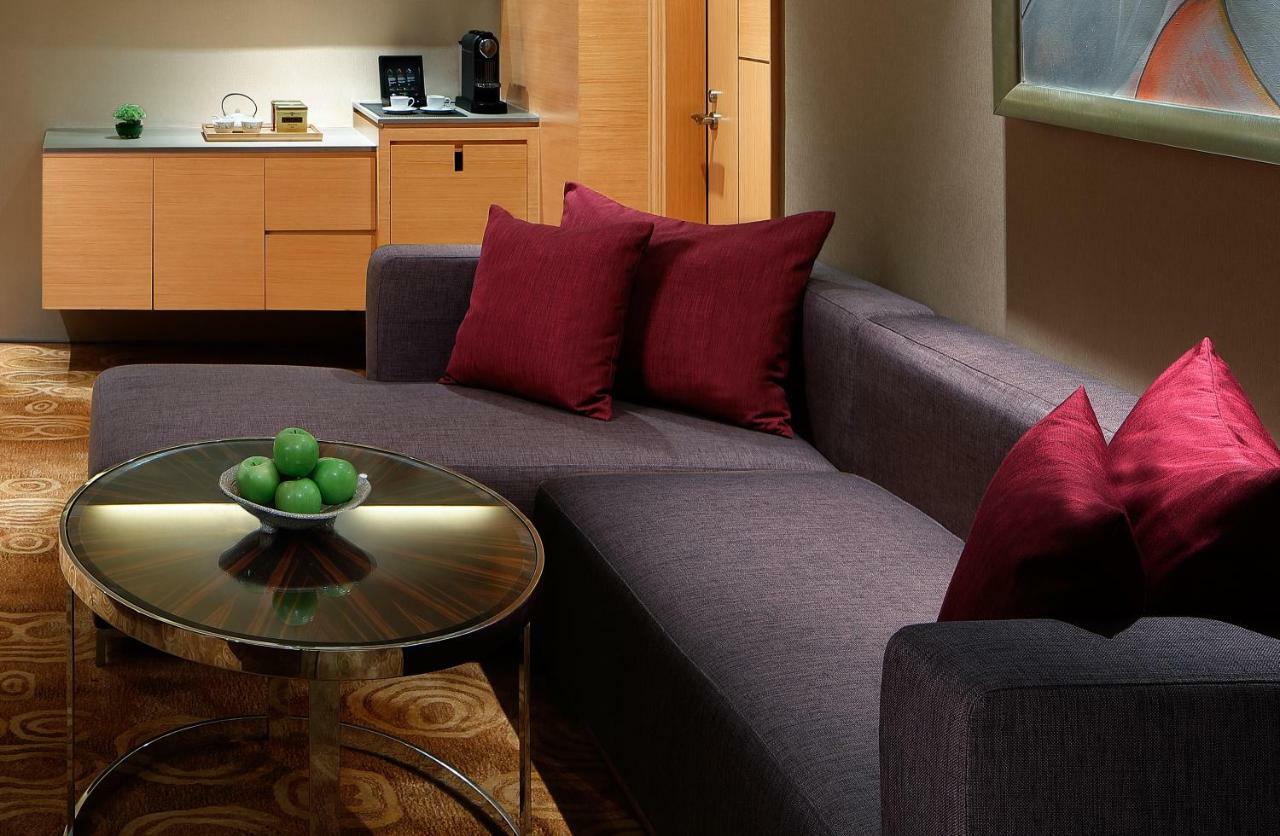 New World Wuhan Hotel Esterno foto